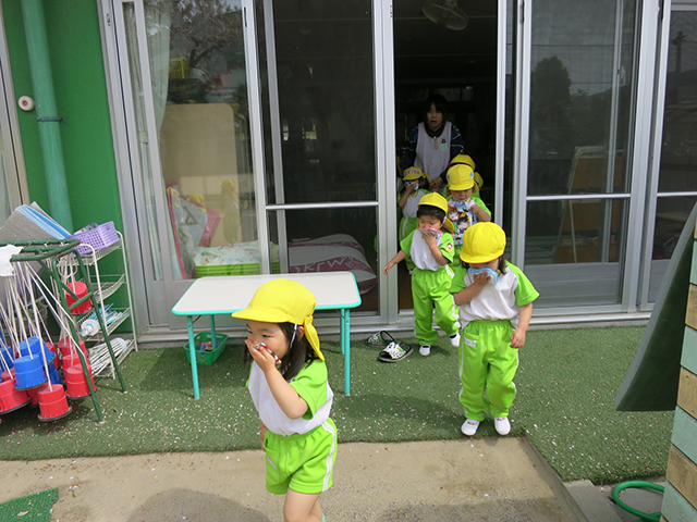 6a8da55b49c3a22a8c79e503efd11347